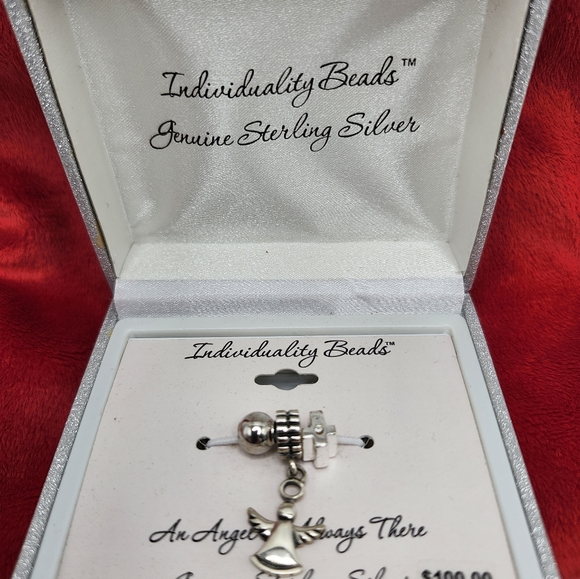 Individuality beads New in box.  New with tags.   So sweet. - Picture 3 of 5